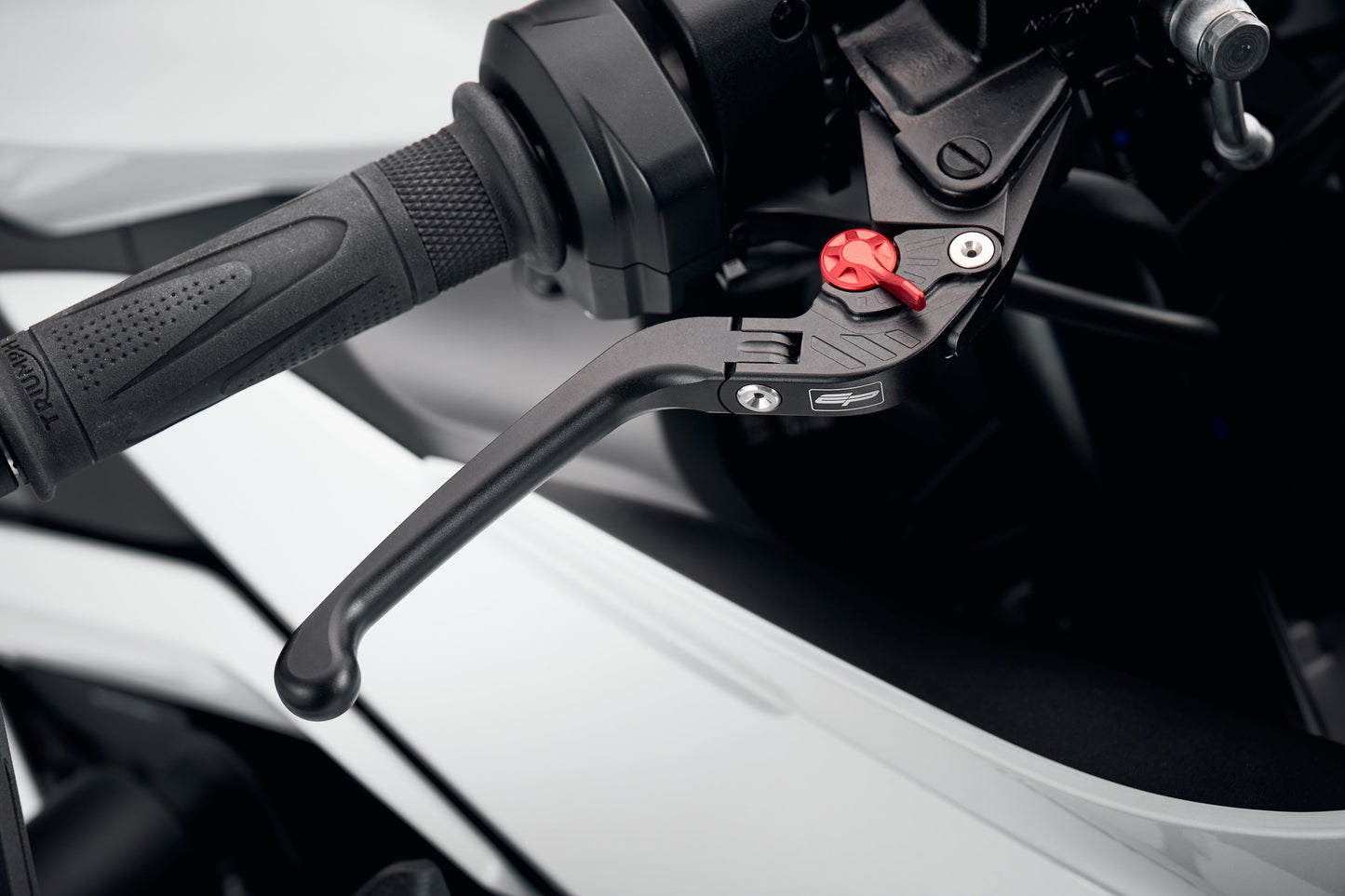 Evotech Evo Folding Clutch and Brake Lever set - Triumph Trident (2025+)