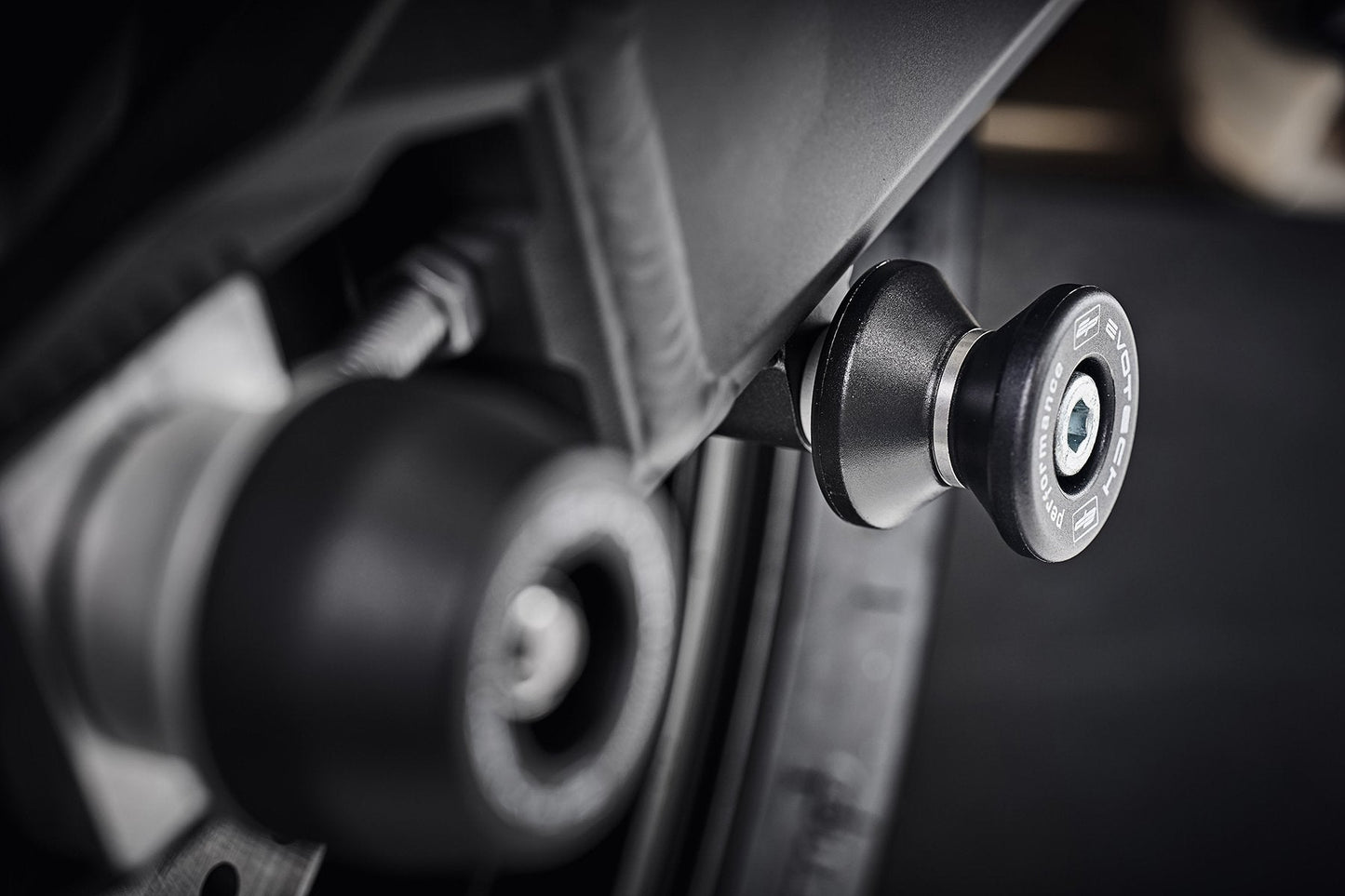 Evotech Paddock Stand Bobbins - Kawasaki Z900 SE (2022 - 2024)