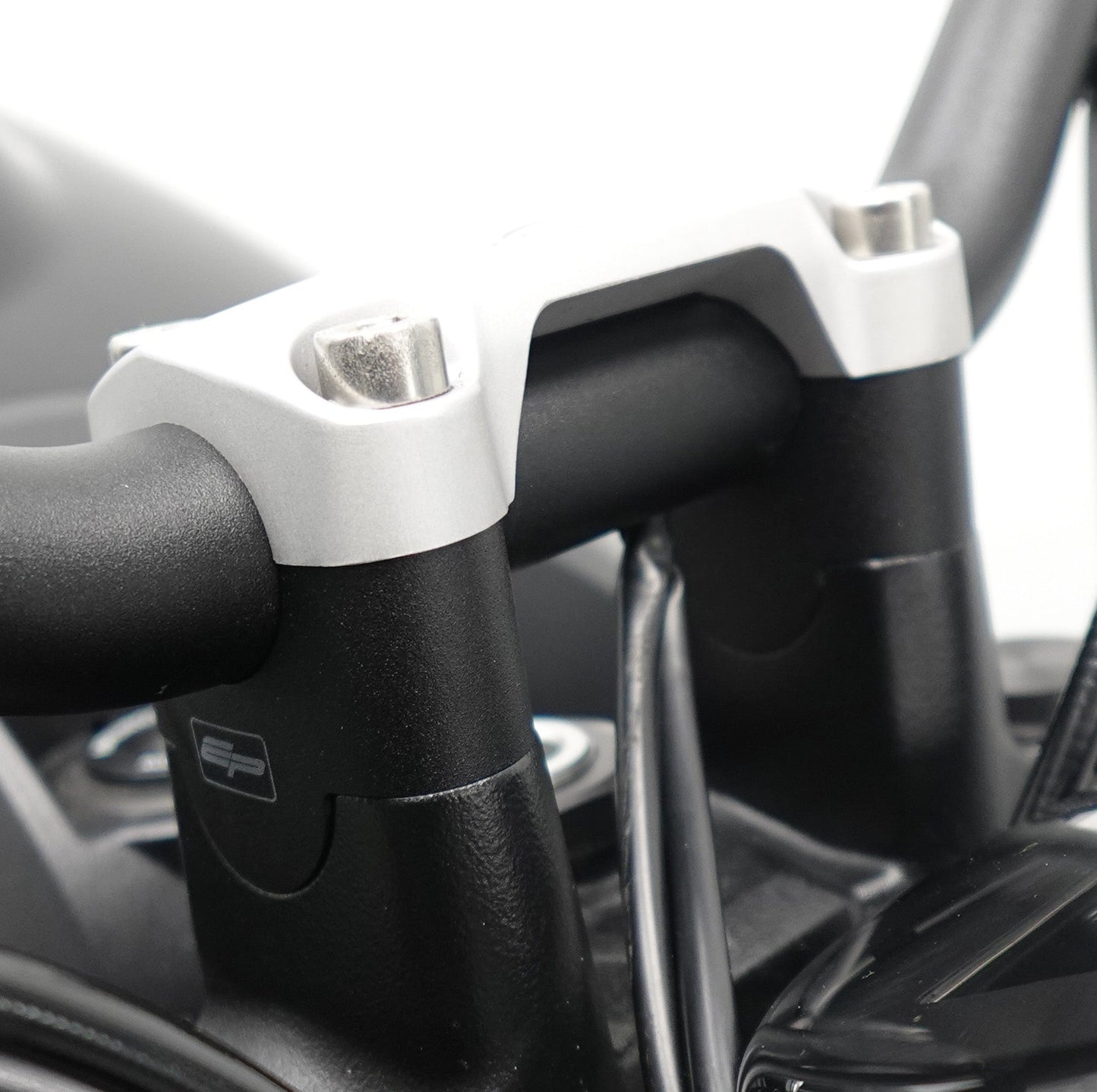 Evotech Handlebar Riser - Triumph Trident (2021 - 2024)